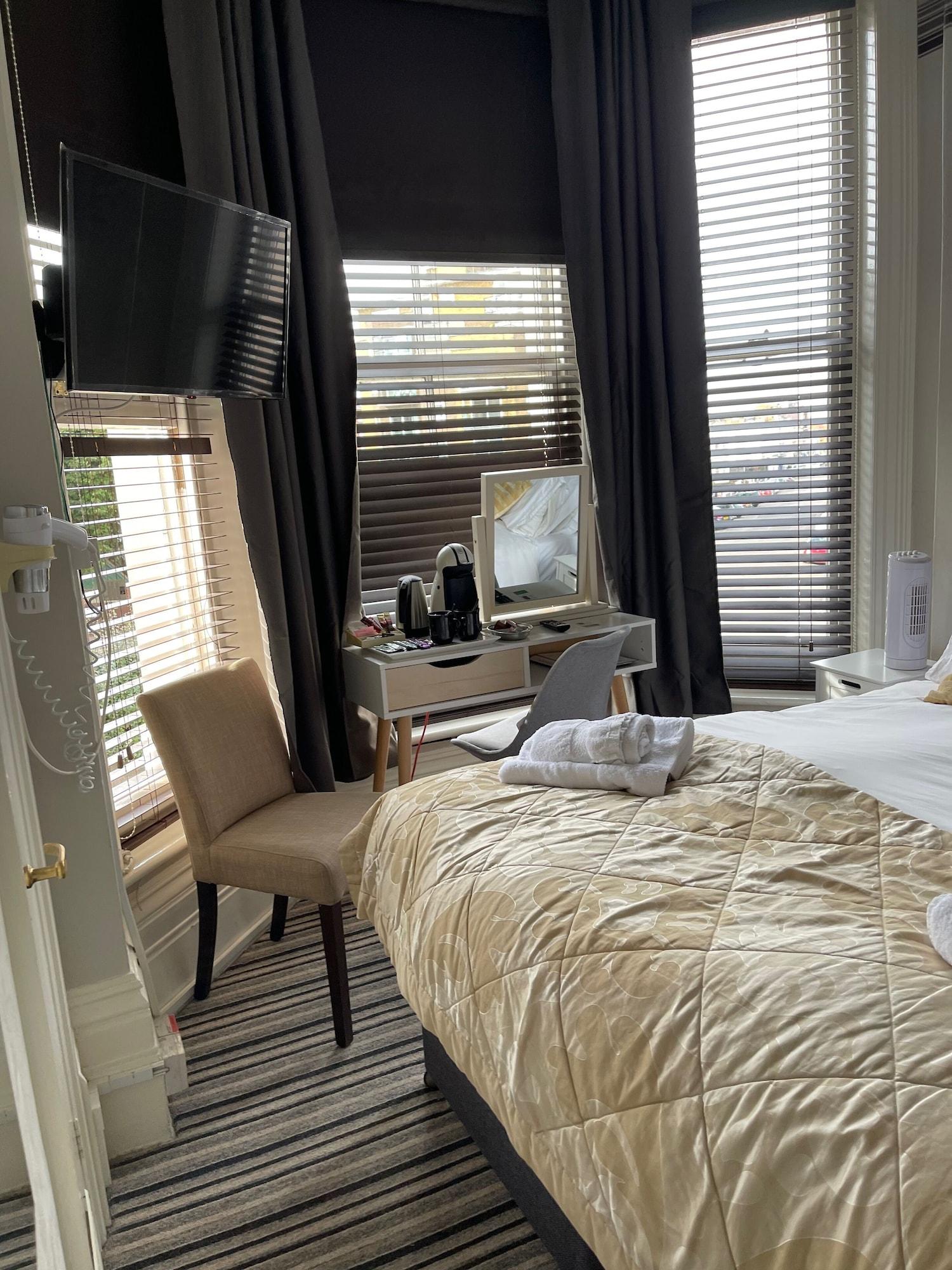 Bed and Breakfast The Mowbray Истбурн Экстерьер фото